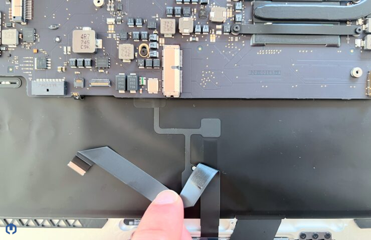 Démonter-nappe-trackpad-A1466